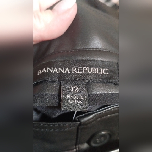 Banana Republic Vegan Leather Mini Skirt Size 12 - Picture 4 of 6